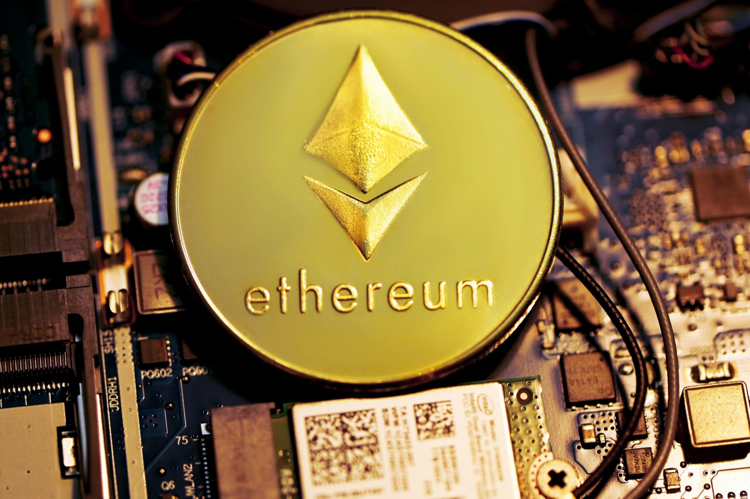 Zero Net Movement in ETH ETF Flows Signals Institutional Hesitation