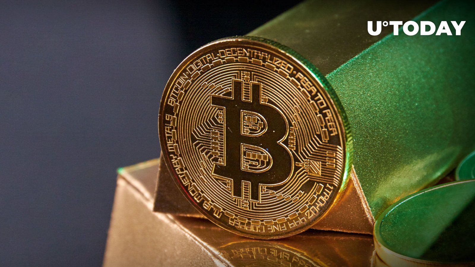 Analyst Sees BTC Outperforming Gold in Long Term