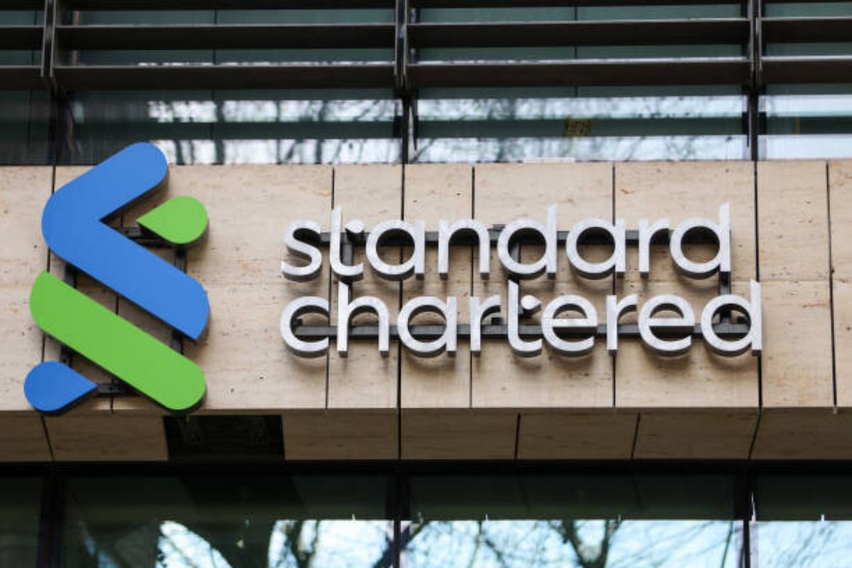 Standard Chartered Predicts Ethereum ETF Approval This Week, Calls For $8000 ETH This Year