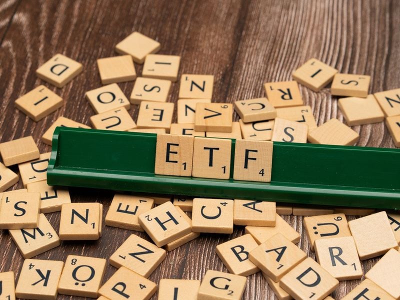 SOL, XRP Could Be Possible Candidates for ETFs, Standard Chartered Says