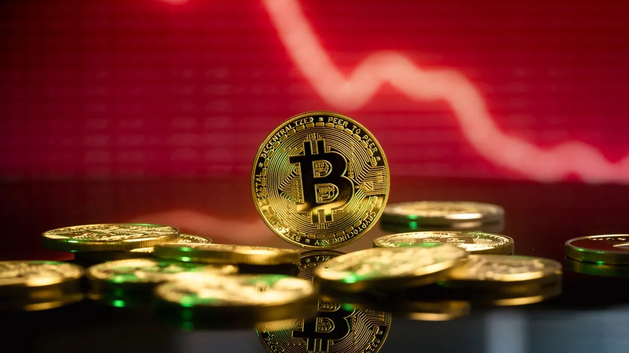 Bitcoin Price Plunges to $60,000 as Crypto Liquidations Top $300 Million