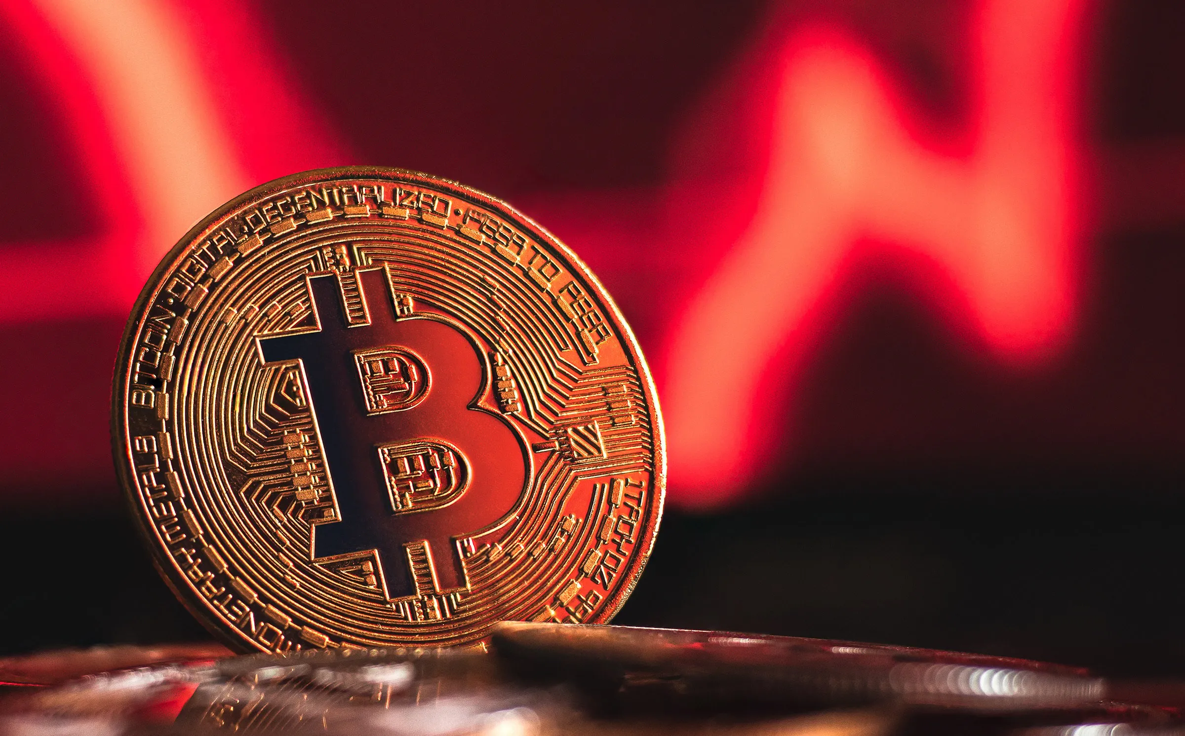 Bitcoin ETFs Shed $563 Million as BlackRock’s IBIT Marks First Daily Loss