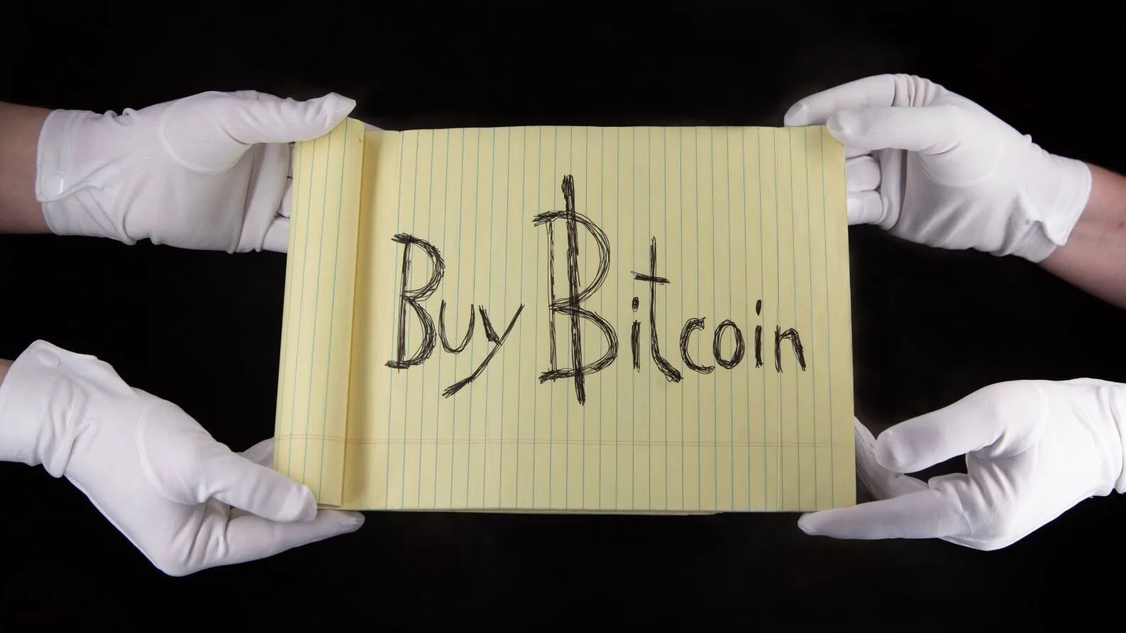 ‘Buy Bitcoin’ Notepad Held Behind Janet Yellen Sells for $1M