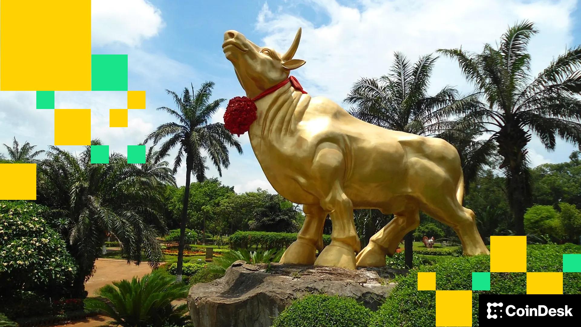 Crypto Markets Today BTC Pressures 120K as Traders Brace for Potential Short Squeeze